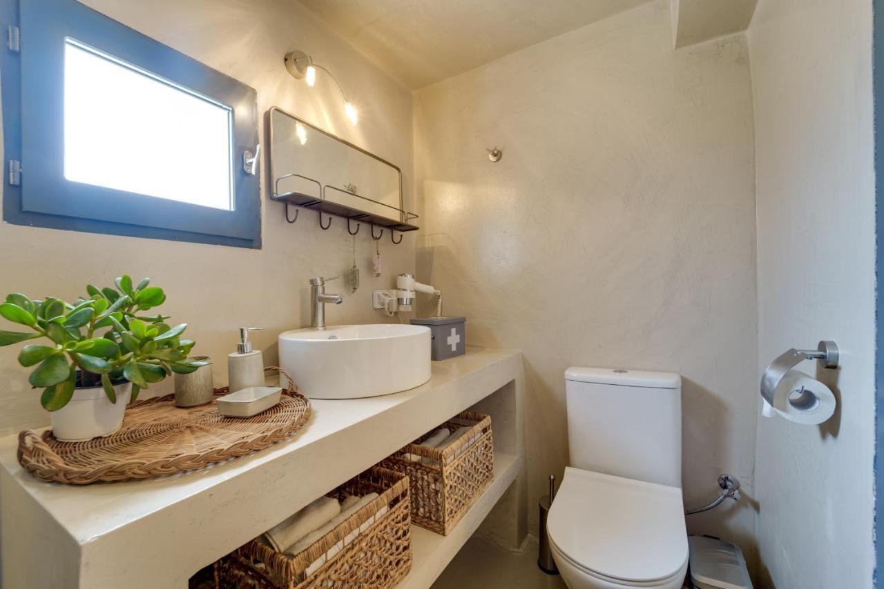 Present Perfect Villa - Private Pool ฟิรอสเตฟานี ภายนอก รูปภาพ