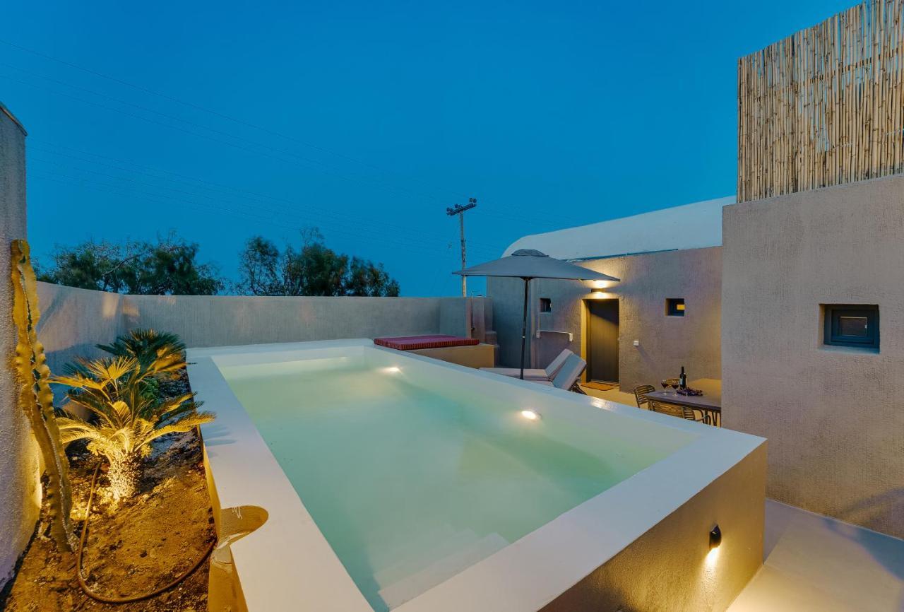 Present Perfect Villa - Private Pool ฟิรอสเตฟานี ภายนอก รูปภาพ
