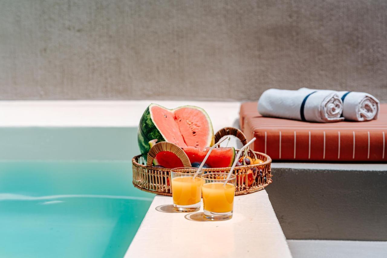 Present Perfect Villa - Private Pool ฟิรอสเตฟานี ภายนอก รูปภาพ