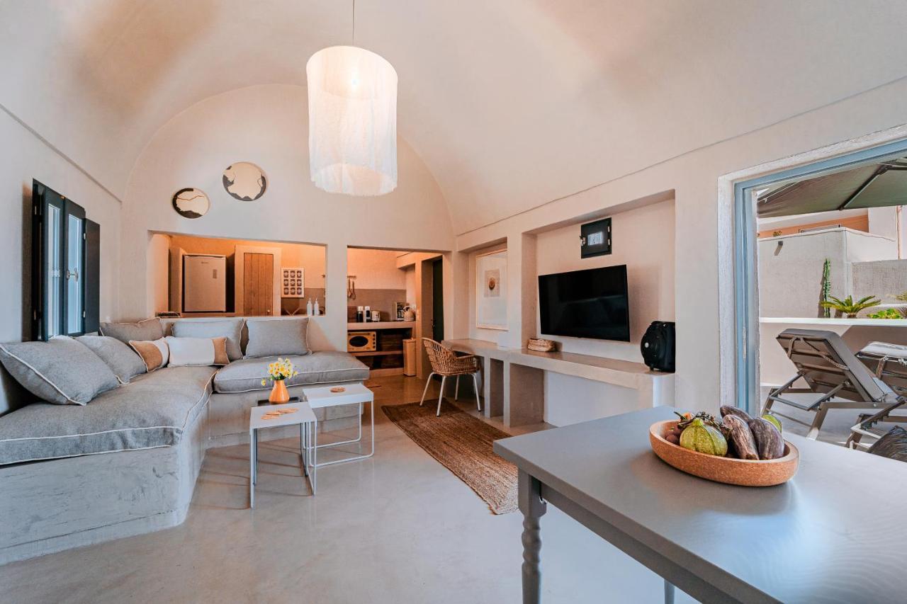 Present Perfect Villa - Private Pool ฟิรอสเตฟานี ภายนอก รูปภาพ